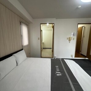 Standard Double Room, Balcony - Dc Sakura Hotel - Namba Branch (Osaka)