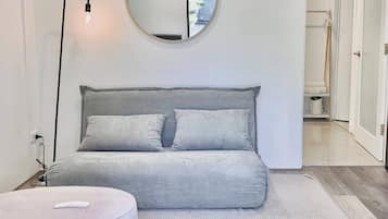 Apartment, 1 Bedroom, Private Pool, Garden View | Living area