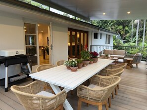 Outdoor dining - Brand New - The Woodland Residence (Tamborine Mountain)