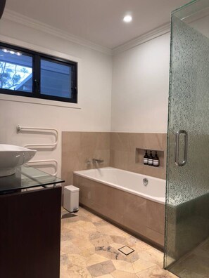 Bathroom - Brand New - The Woodland Residence (Tamborine Mountain)