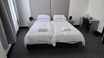 Internet, bed sheets