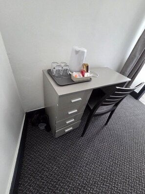 Interior - Contemporary Double Room with Private Bathroom (Liverpool)