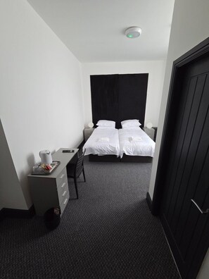 Acceso a internet y ropa de cama 