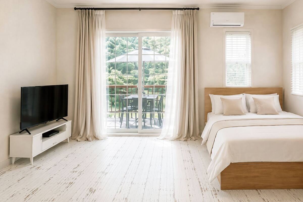 Phòng cơ bản, 1 phòng ngủ (Main A201 (Lake View, Private BBQ)) | 1 phòng ngủ, truy cập Internet không dây miễn phí 