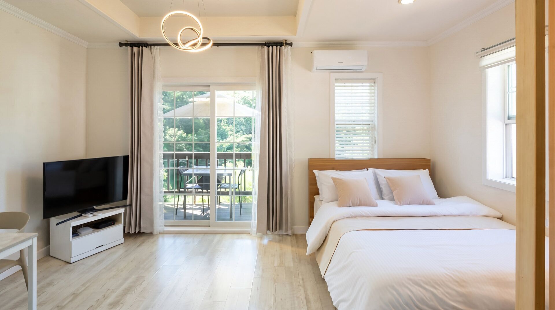ห้องเบสิก, 1 ห้องนอน (Main A201 (Lake View, Private BBQ)) | 1 ห้องนอน, Wi-Fi ฟรี