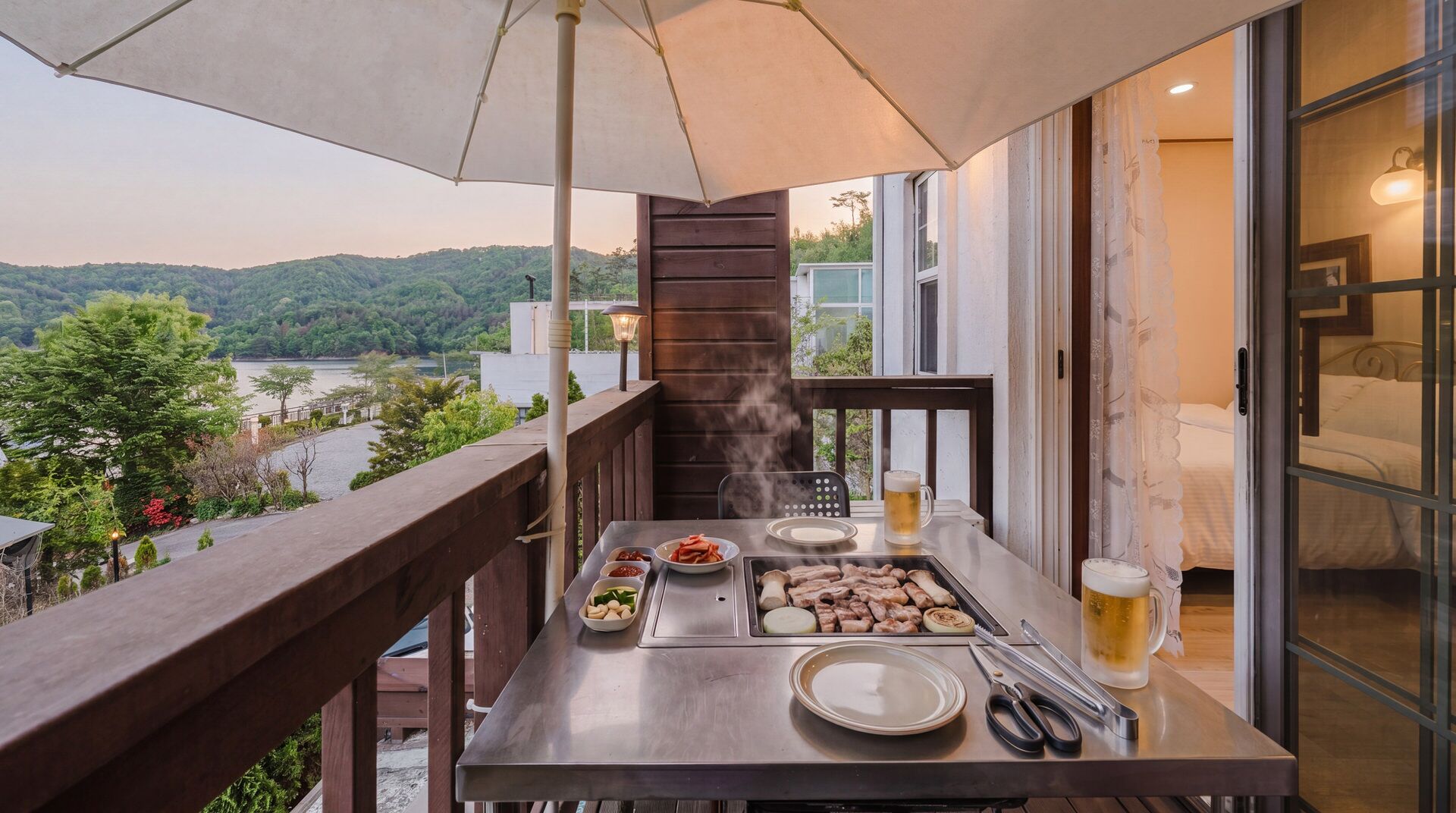 Basic Room, 1 Bedroom (Main A201 (Lake View, Private BBQ)) | 1 bedroom, WiFi (free)