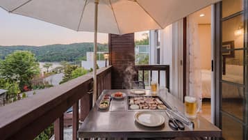 Basic Room, 1 Bedroom (Main A201 (Lake View, Private BBQ)) | 1 bedroom, WiFi (free)