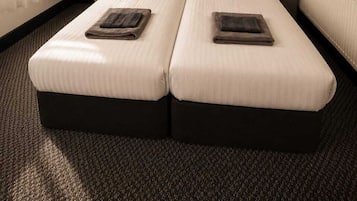 Internet, bed sheets