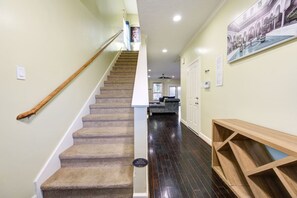 3 bedrooms - Family Houston Stay Near NRG MD Anderson (Houston)