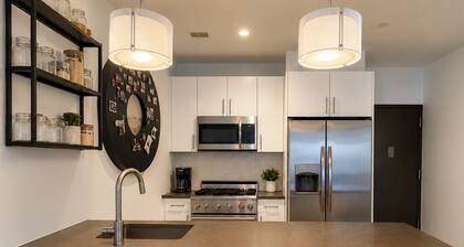 Modern one bedroom apartment in Dumbo near Brooklyn Bridge Park Waterfront