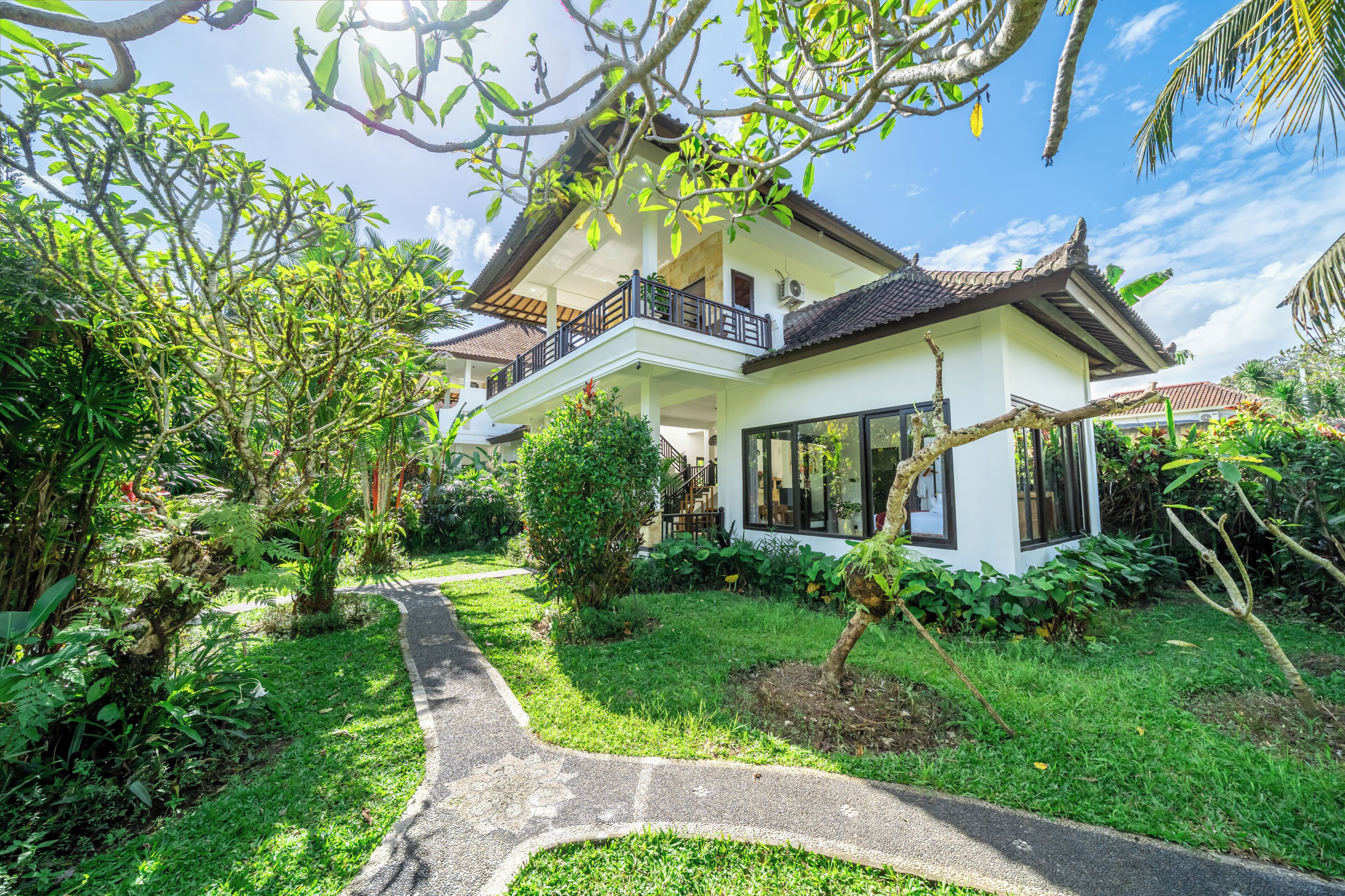 Vila Mewah, 2 kamar tidur, dapur, pemandangan kebun | Eksterior