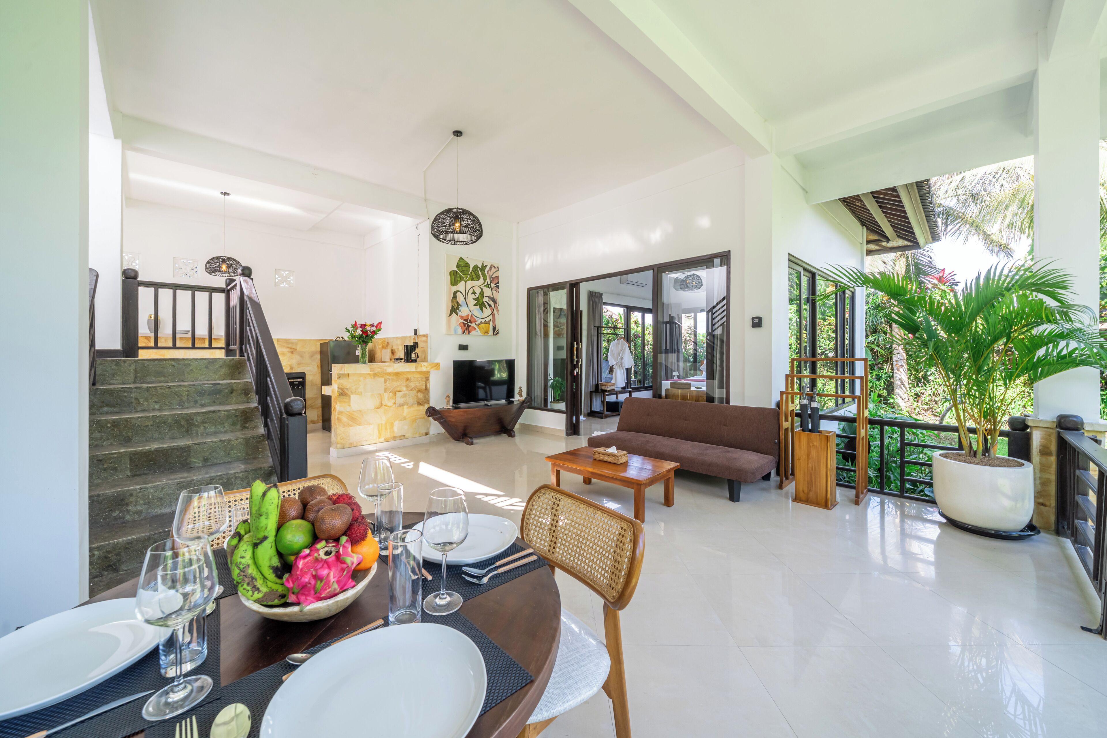 Luxury Villa, 2 Bedrooms, Kitchen, Garden View | Dining