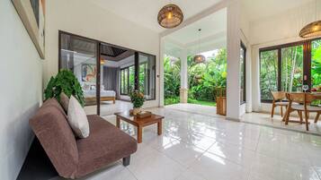 Vila Deluks, 2 kamar tidur, dapur, pemandangan kebun | Interior