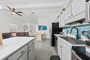 Private kitchen - Beachside PCB Bungalow • Steps to Beach • King Bed • Sleeps 8 • Pet-Friendly (Panama City Beach)