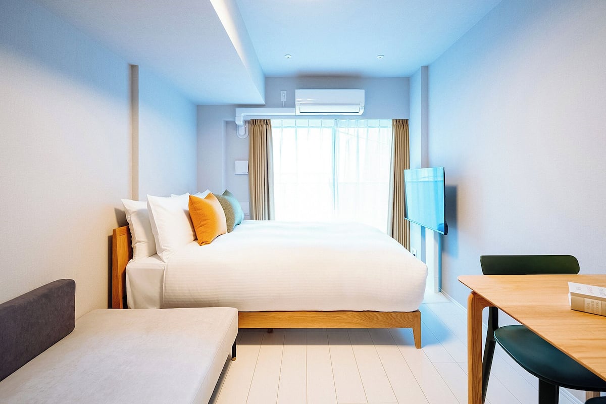 Studio Superior, không hút thuốc (Apartment, Triple) | Màn/rèm cản sáng, bàn ủi/dụng cụ ủi quần áo 