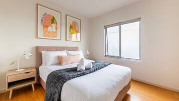3 bedrooms, iron/ironing board, free WiFi