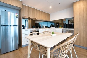 Fridge, microwave, oven, stovetop - Beautiful City & Sky View 2BR Apt w Pool Gym Sauna (Adelaide)