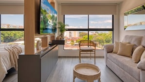 Junior Apartment | WiFi (free), bed sheets - Edificio Miro Guadalupe (Cali)