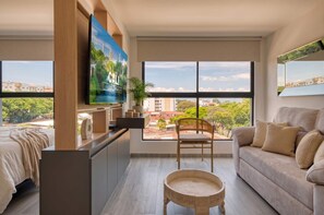 Junior Apartment | Free WiFi, bed sheets - Edificio Miro Guadalupe (Cali)
