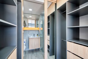 Junior Apartment | Bathroom | Soap, toilet paper - Edificio Miro Guadalupe (Cali)