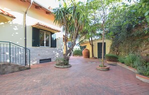 Property grounds - Amazing home in Paestum with WiFi (Paestum)
