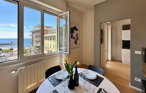 Dining - Double One Beach & City (Recco)