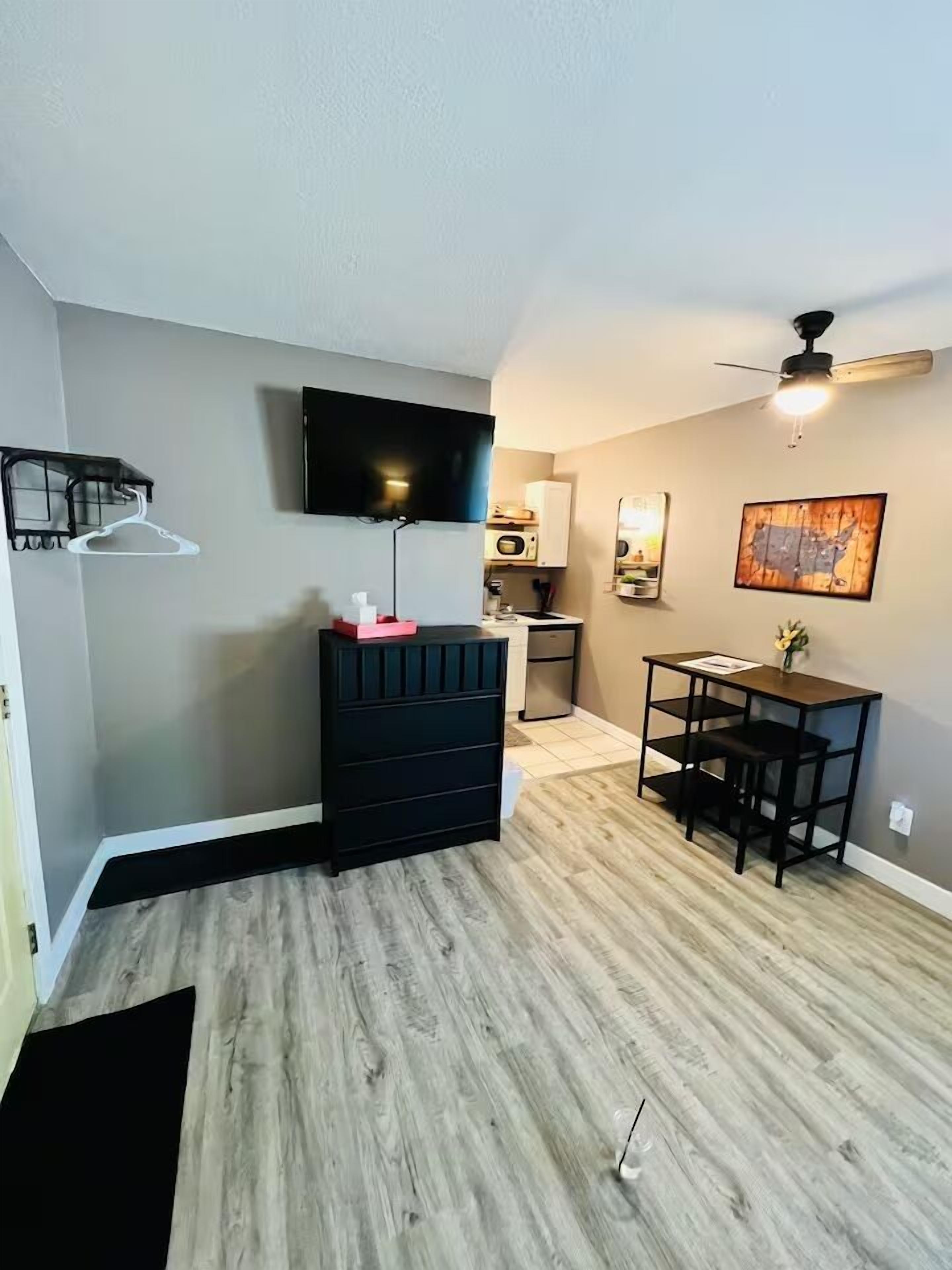 Single Room | Travel crib, free WiFi, bed sheets