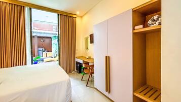 Standard Double Room, 1 Queen Bed, Private Bathroom, Pool View | Desk, free WiFi