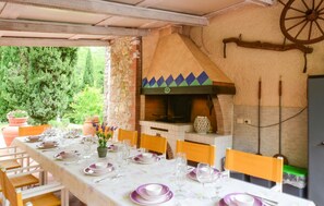 Outdoor dining - Amazing home in Monsagrati (Monsagrati)