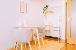 Dining - Cozy Aesthetic Stay - Cozy Fukuoka (Fukuoka)