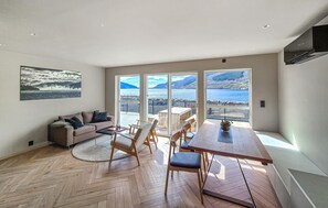 Smart TV - 3 bedroom gorgeous home in Sandeid (Sandeid)
