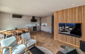 Smart TV - 3 bedroom gorgeous home in Sandeid (Sandeid)