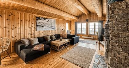 Nice home in Beitostølen with sauna