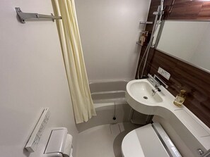 Kombinasi shower/bathtub dan pengering rambut