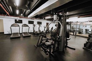 Fitness facility - Isla Verde Beachfront Studio: Double Beds, Balcony & Ocean Views! (Carolina)