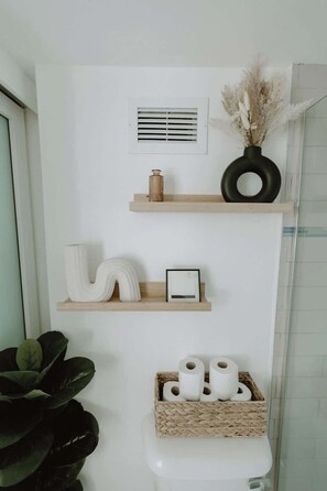 Unclassified image, 5 of 26, button - Luxury Romantic Studio withOcean & Mountain Views (Carolina)