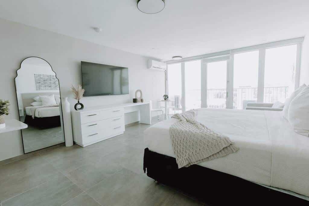 1 bedroom, desk, iron/ironing board, WiFi