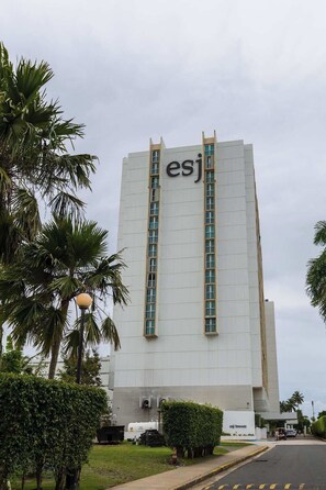 Esterni