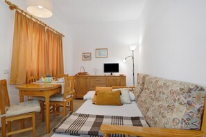 Ferros/tábuas de passar roupa, Wi-Fi, roupa de cama
