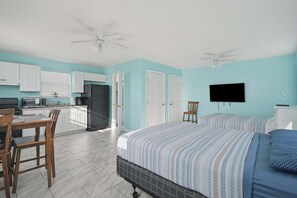 WiFi, bed sheets - Beachside 1BR Studio, Sleeps 4 & Near Attractions (Corpus Christi)