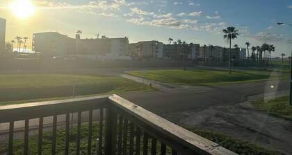 Relaxing Beachside 1BR Studio, Near North Beach