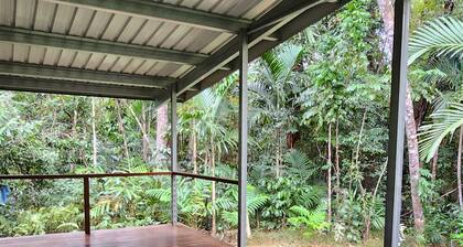 Creekside cabin, pet friendly