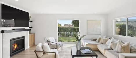 Smart TV, fireplace, computer monitors