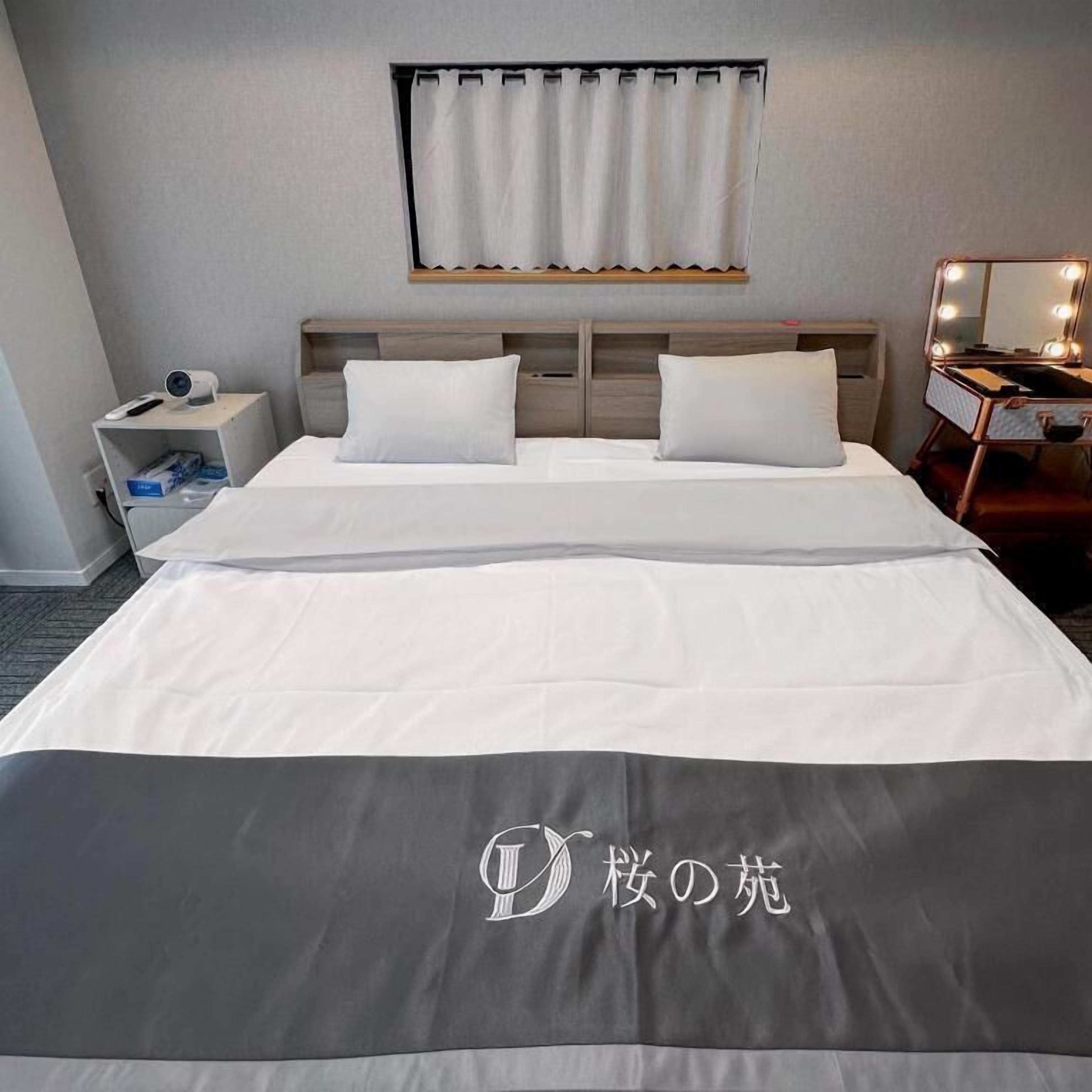 Superior Double Room, Balcony | Blackout curtains, soundproofing, free WiFi
