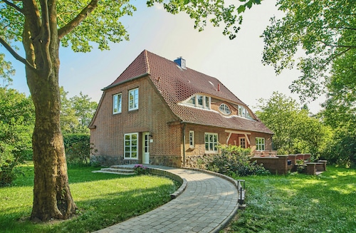 Charming flat in historic country house