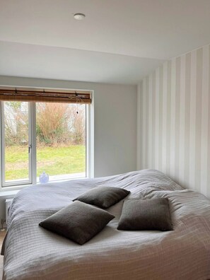 Free WiFi - Architect designed holiday home near Dyngby beach (Odder)