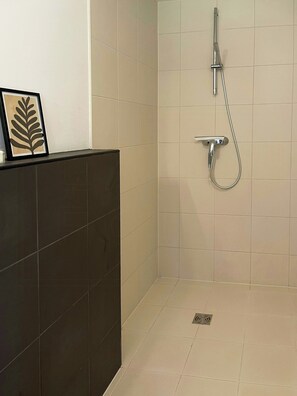 Bathroom - House between forest and fields in Brandenburg (Casekow)