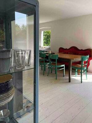 Dining - House between forest and fields in Brandenburg (Casekow)