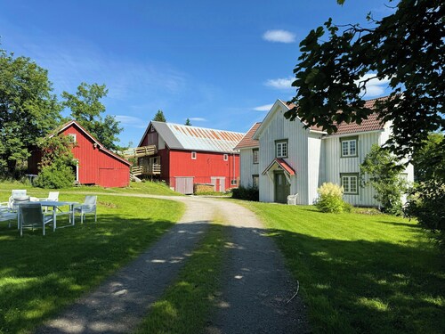 Farmhouse with wildlife close to Steinkjær
