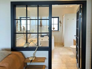 Free WiFi - Beach villa with private pier in Hou (Odder)